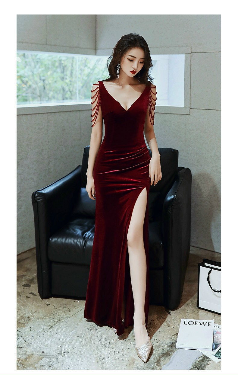 Đầm Dạ Hội Nhung Cổ V Tay Hạt Cao cấp - HN877